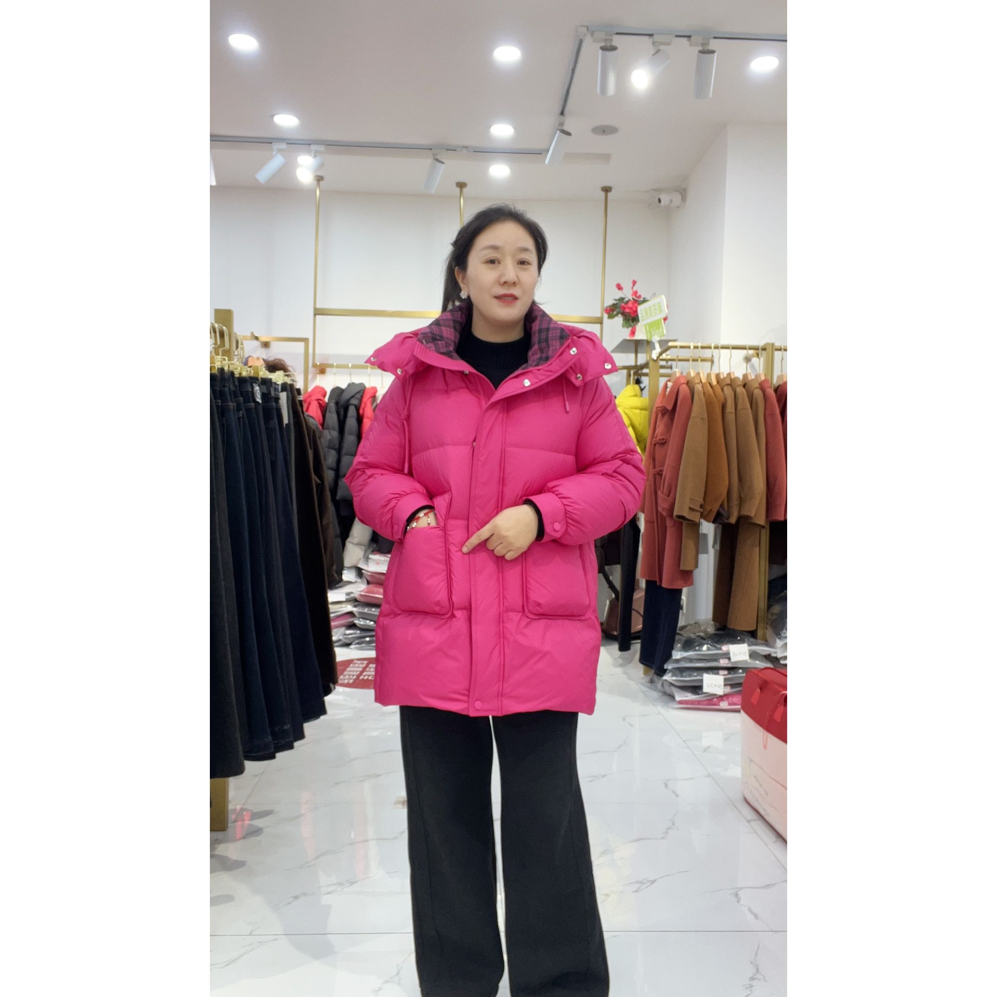 2025休闲时尚连帽中长羽绒服50432