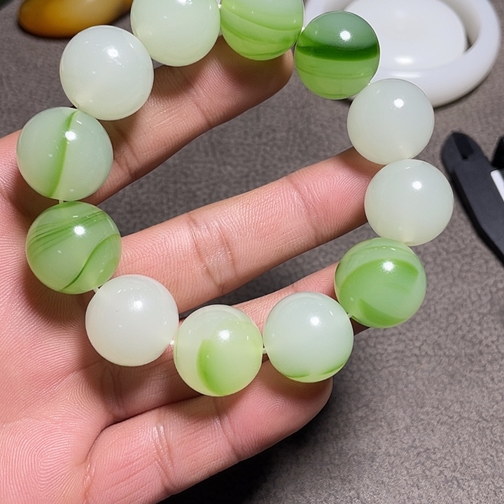 和田玉（糖玉）未镶嵌手镯