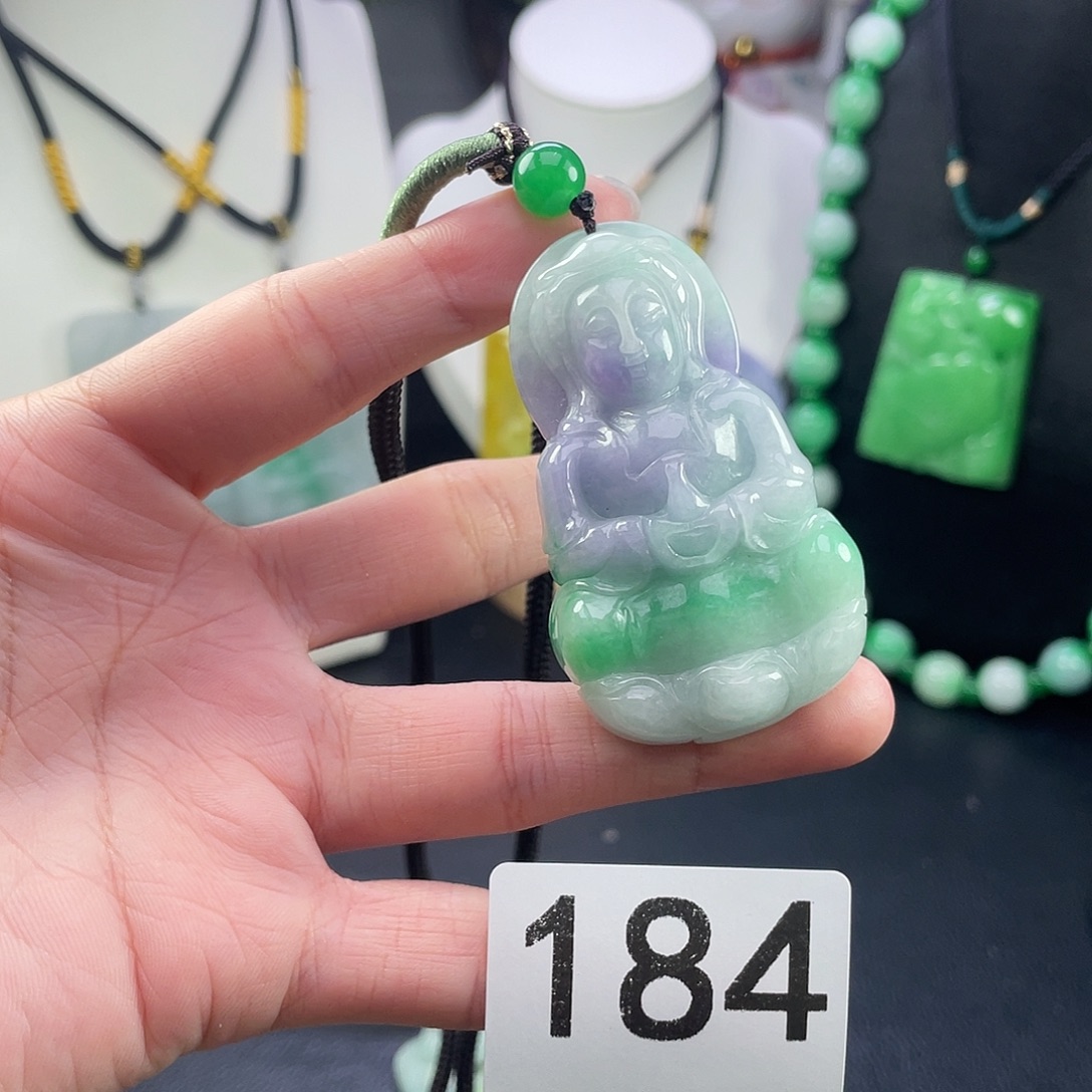 翡翠未镶嵌吊坠(赠链)