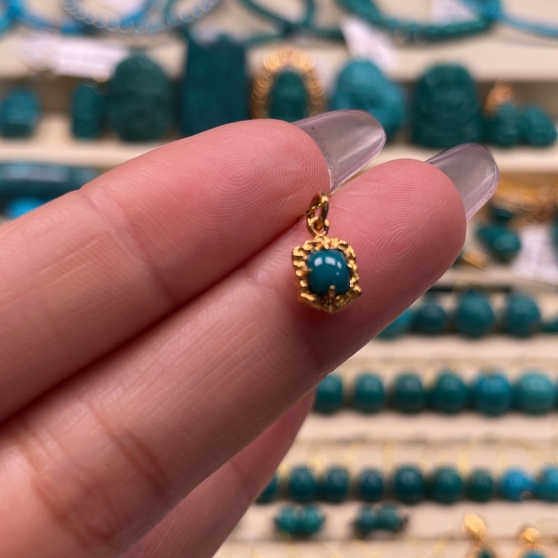 18K金镶嵌绿松石珠宝奇石