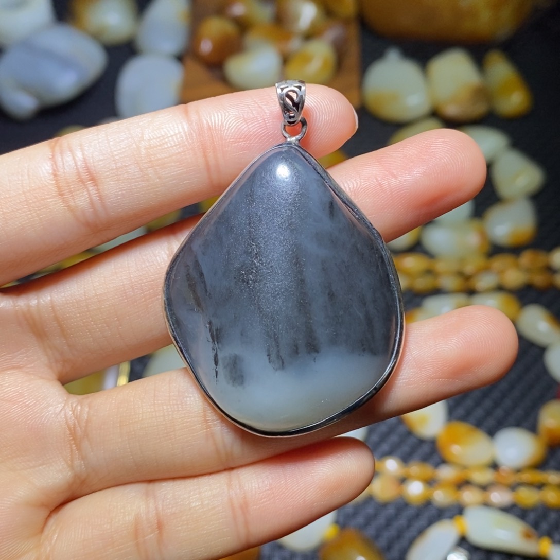 和田玉手链银S925镶嵌向**。