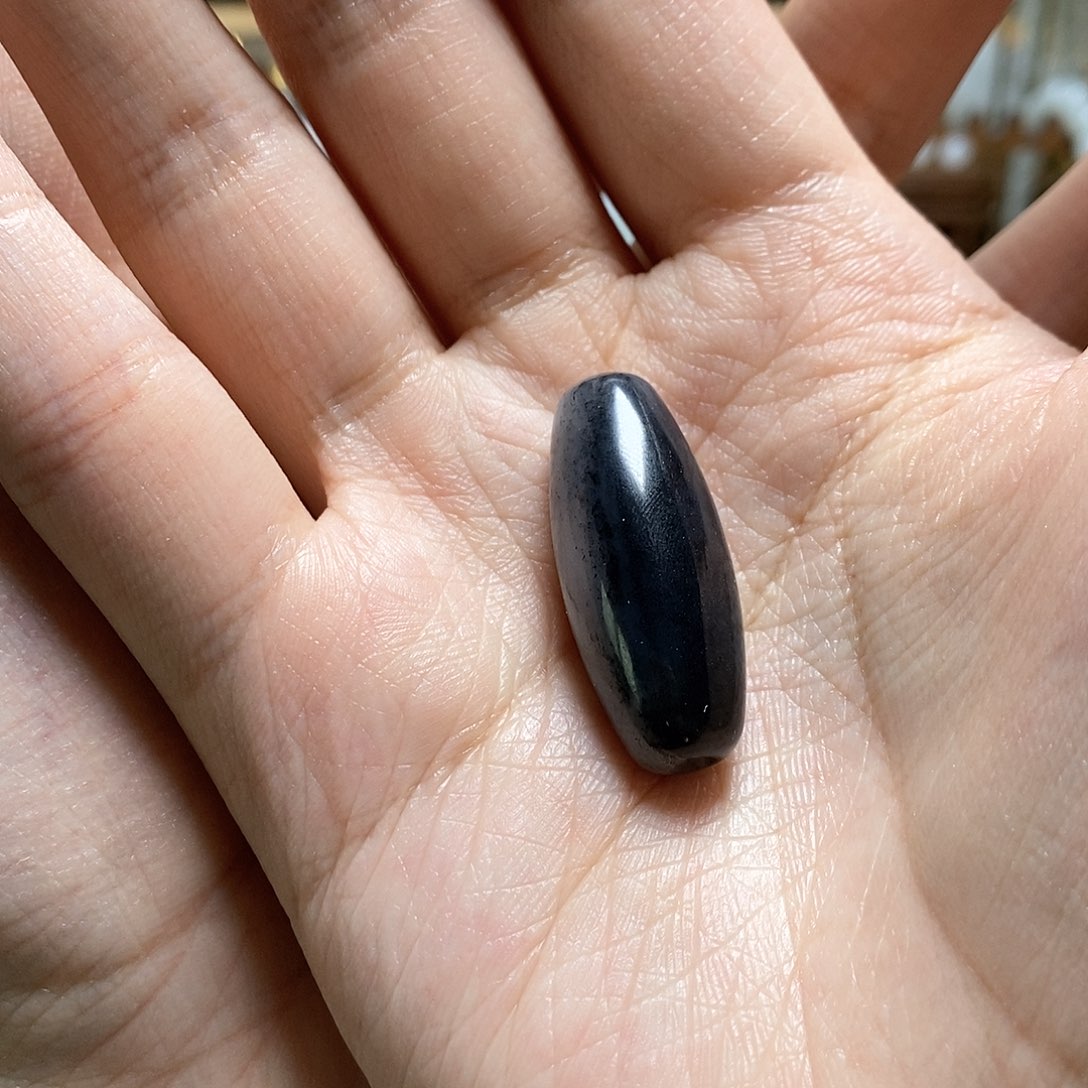 和田玉挂件未镶嵌黑*豹