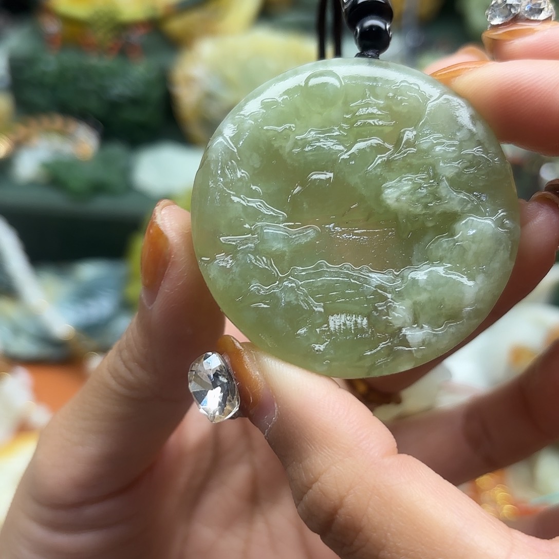 蛇纹石玉未镶嵌吊坠