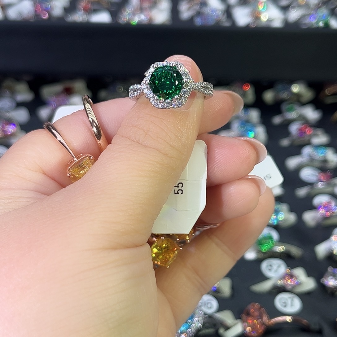 莫桑石非金属B K白爱莎星空绿两卡-15.5