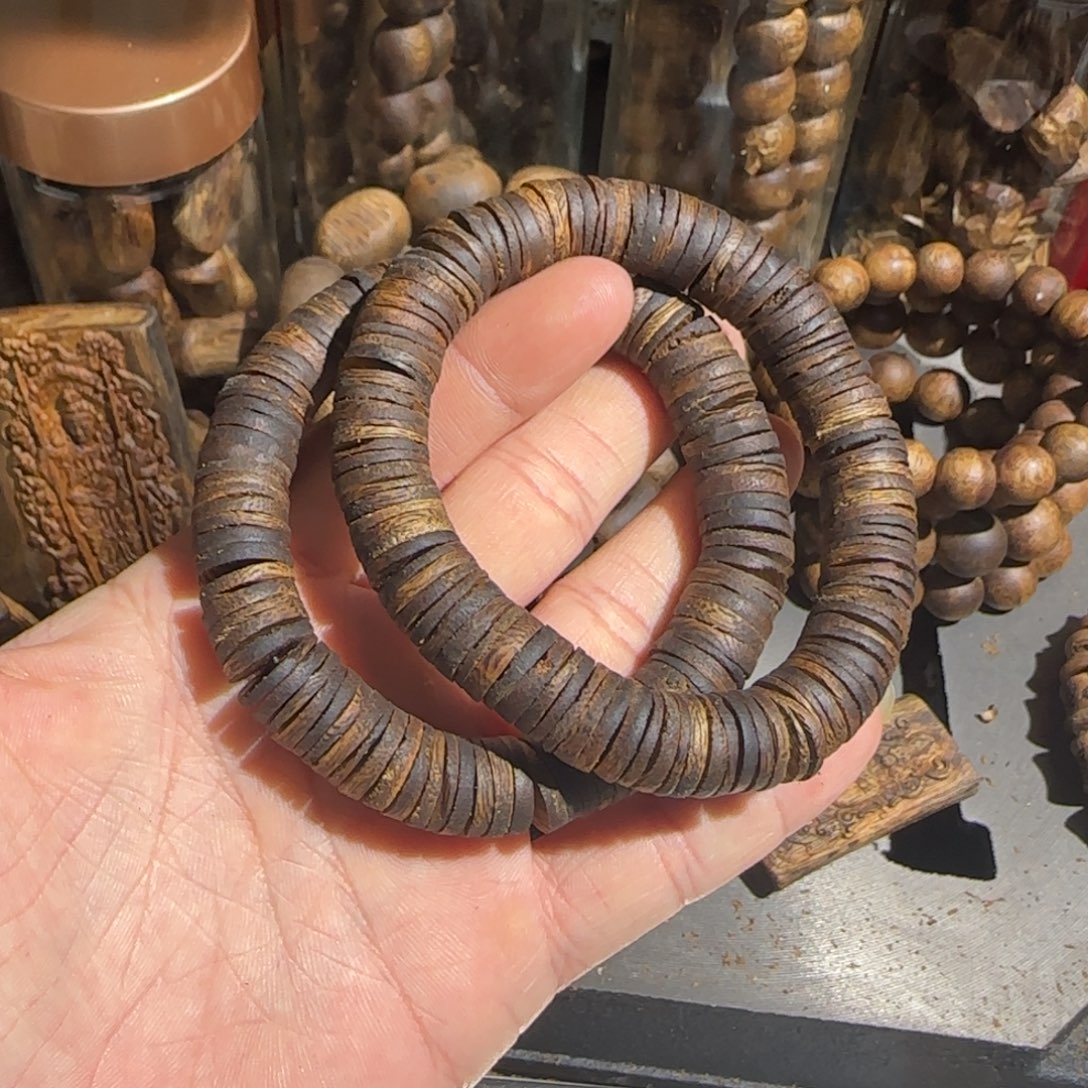 洪***）沉香沉香碎屑，绿棋药片珠多样性发一1.2