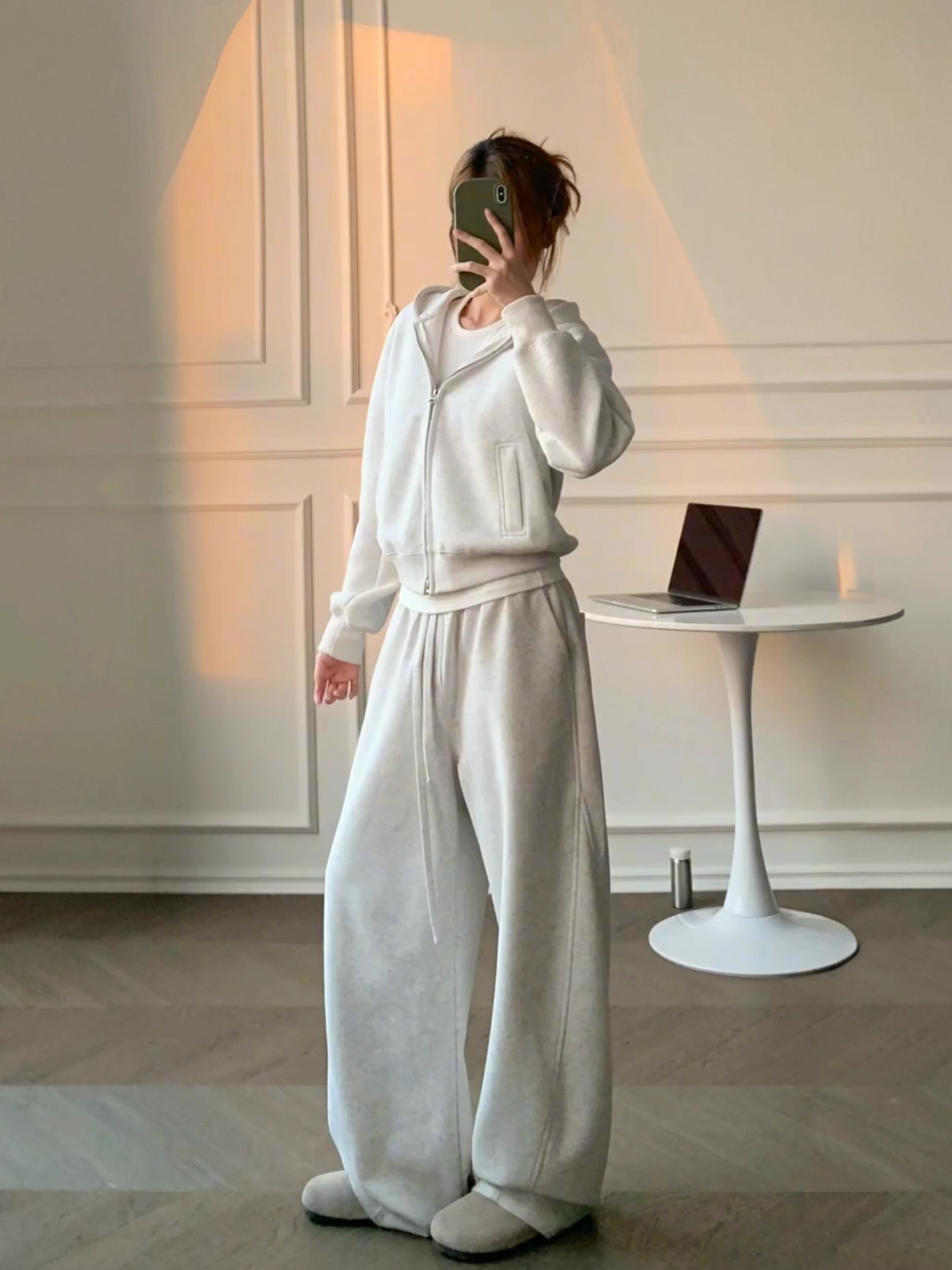 高级感休闲运动套装女2025秋冬新款慵懒风开衫卫衣阔腿长裤两件套