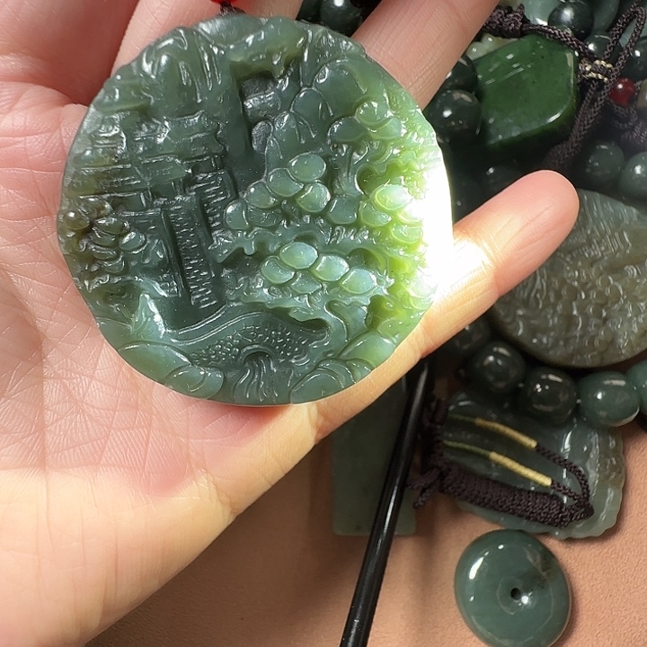 和田玉未镶嵌颈饰