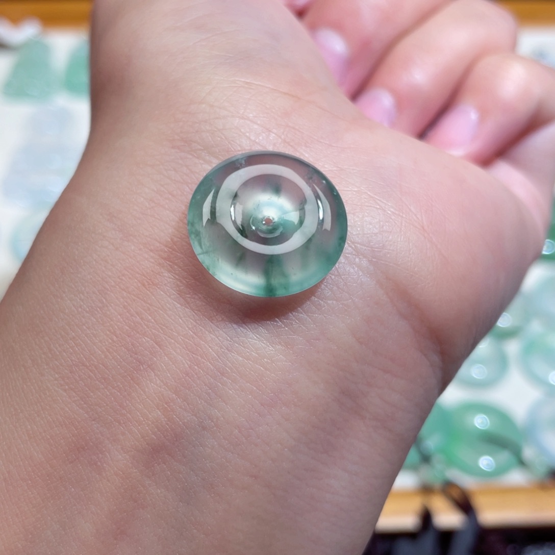 翡翠未镶嵌颈饰扣子