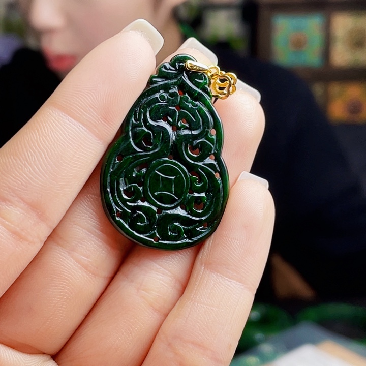 翡翠银S925镶嵌颈饰多样性