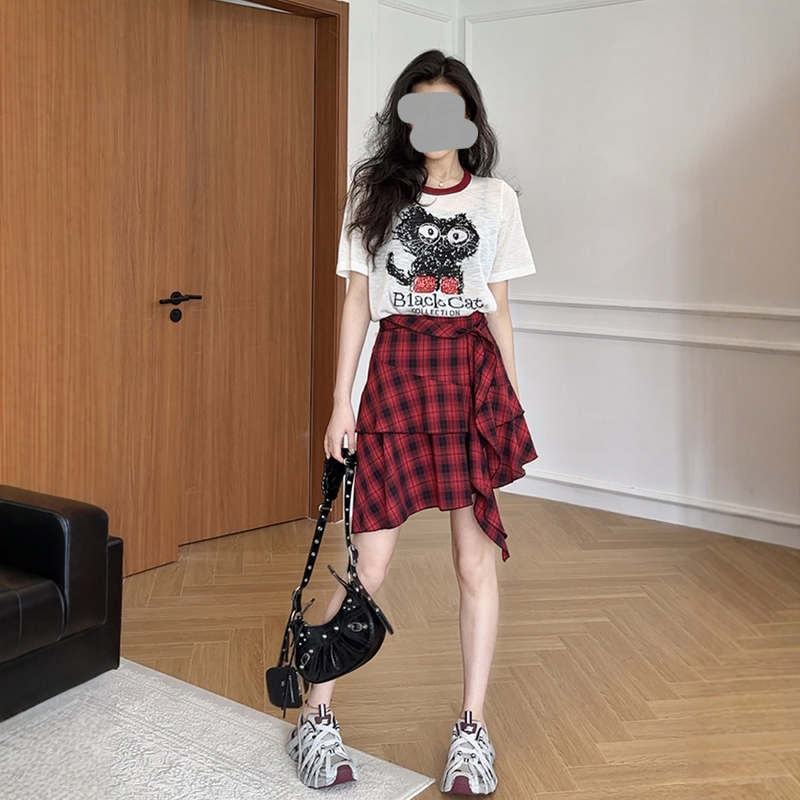 时尚气质百搭印花短袖t恤不规则百搭格子半身裙夏季设计感两件套