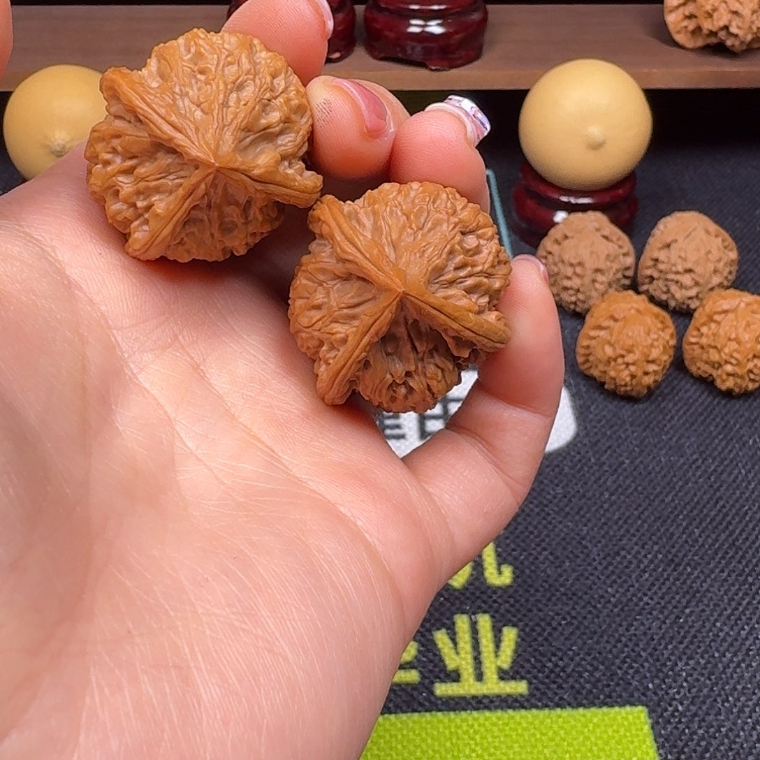 文玩核桃吊坠33御玺