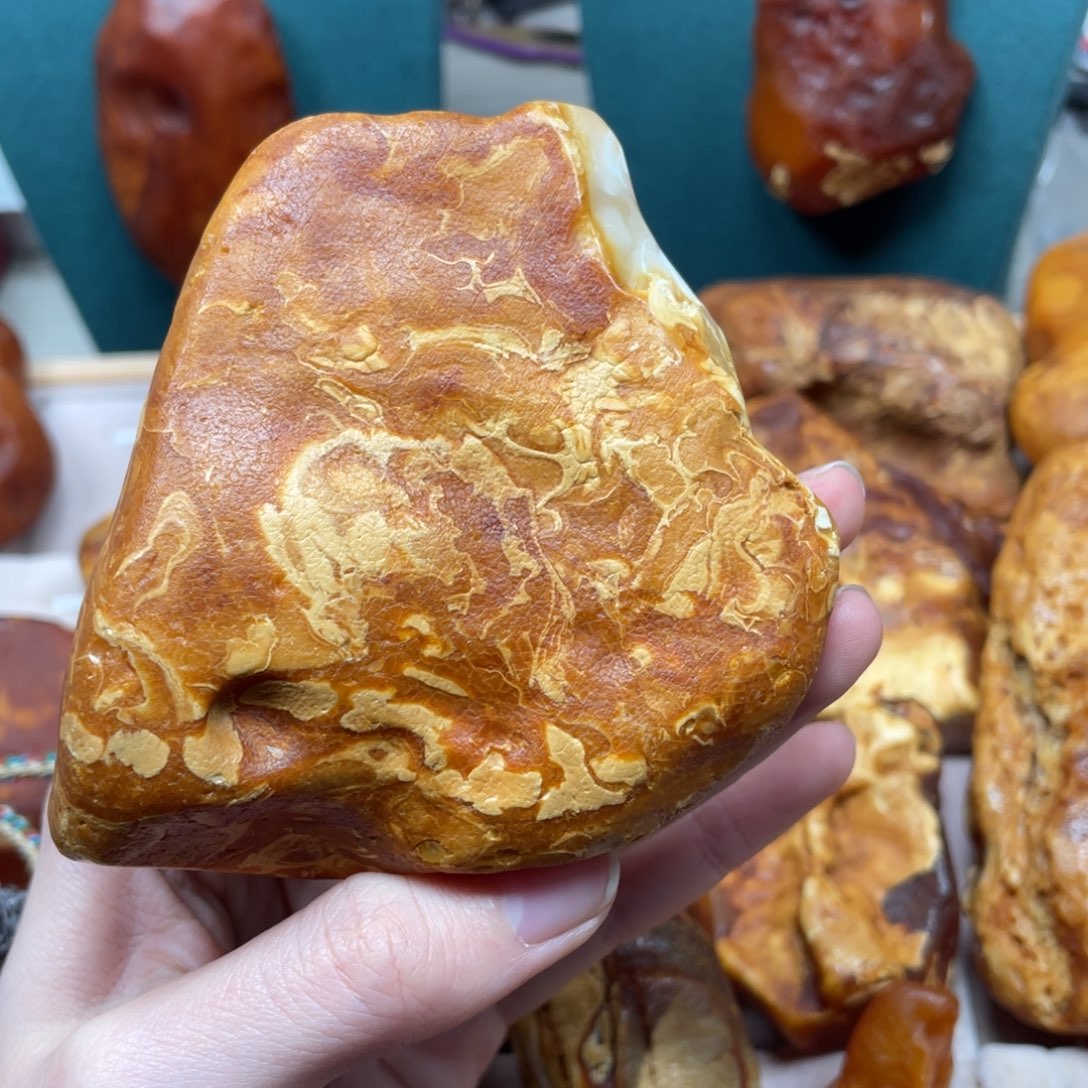 琥珀珠宝奇石未镶嵌