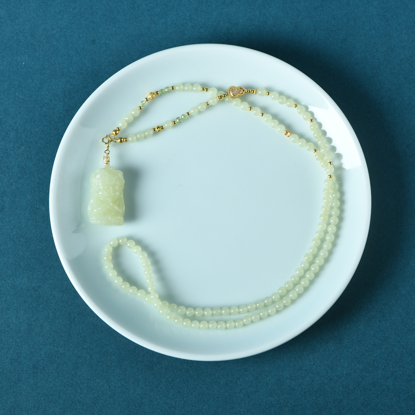 和田玉黄口料精雕扎基拉姆0.4项链脖挂S925银配饰