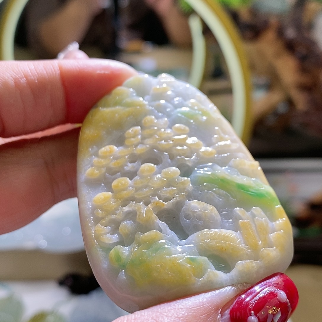 【闪购商品】翡翠颈饰未镶嵌山水