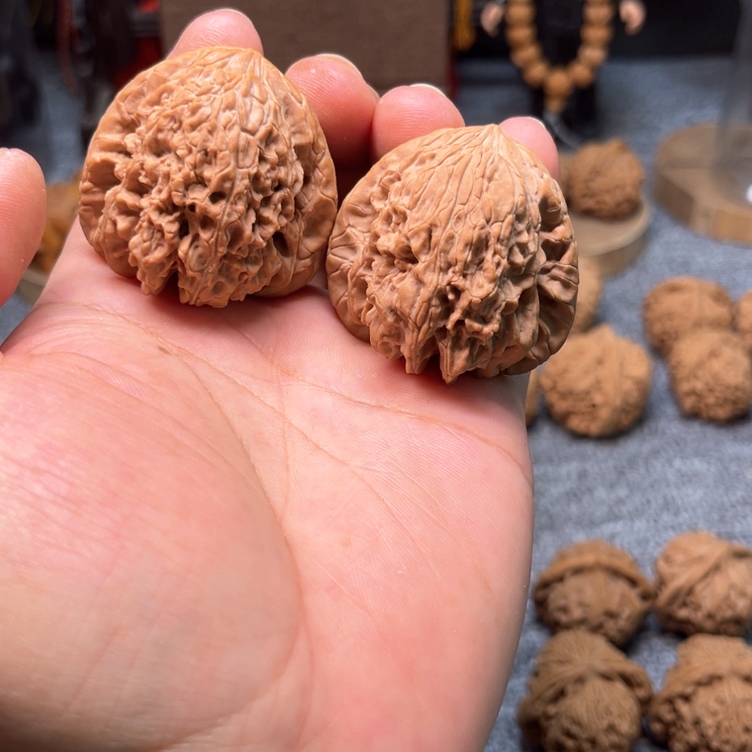 文玩核桃把件平谷暴雪