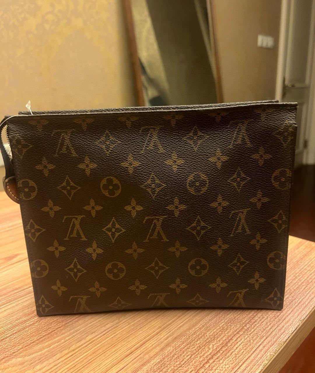 95新 lv手拿包 JM24163