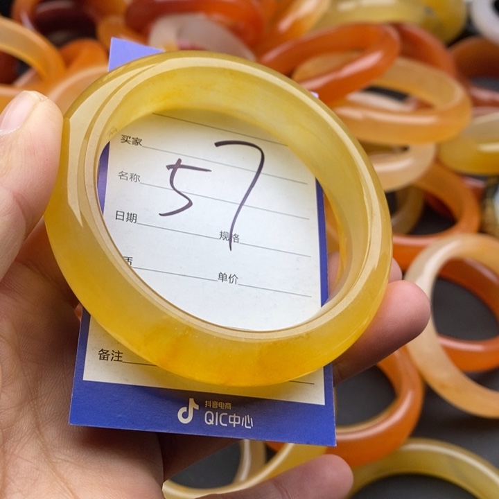 未镶嵌手镯石英质玉