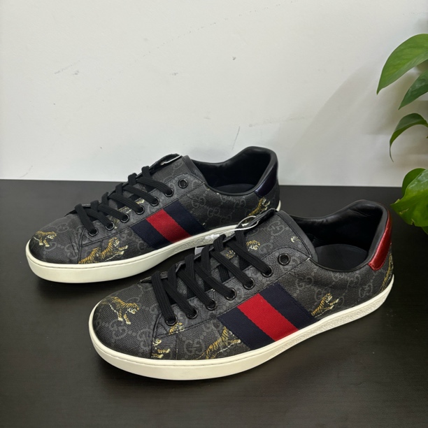 95新 GUCCI/古驰 39.5欧码虎跃老花板鞋/百搭/时尚/黑色/潮流潮鞋