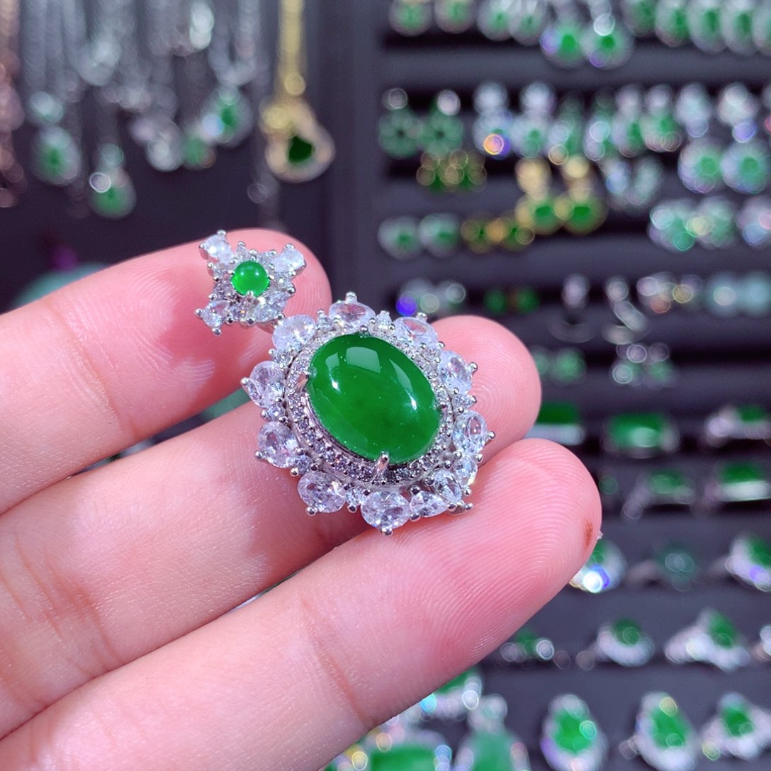 翡翠吊坠(不含链)未镶嵌