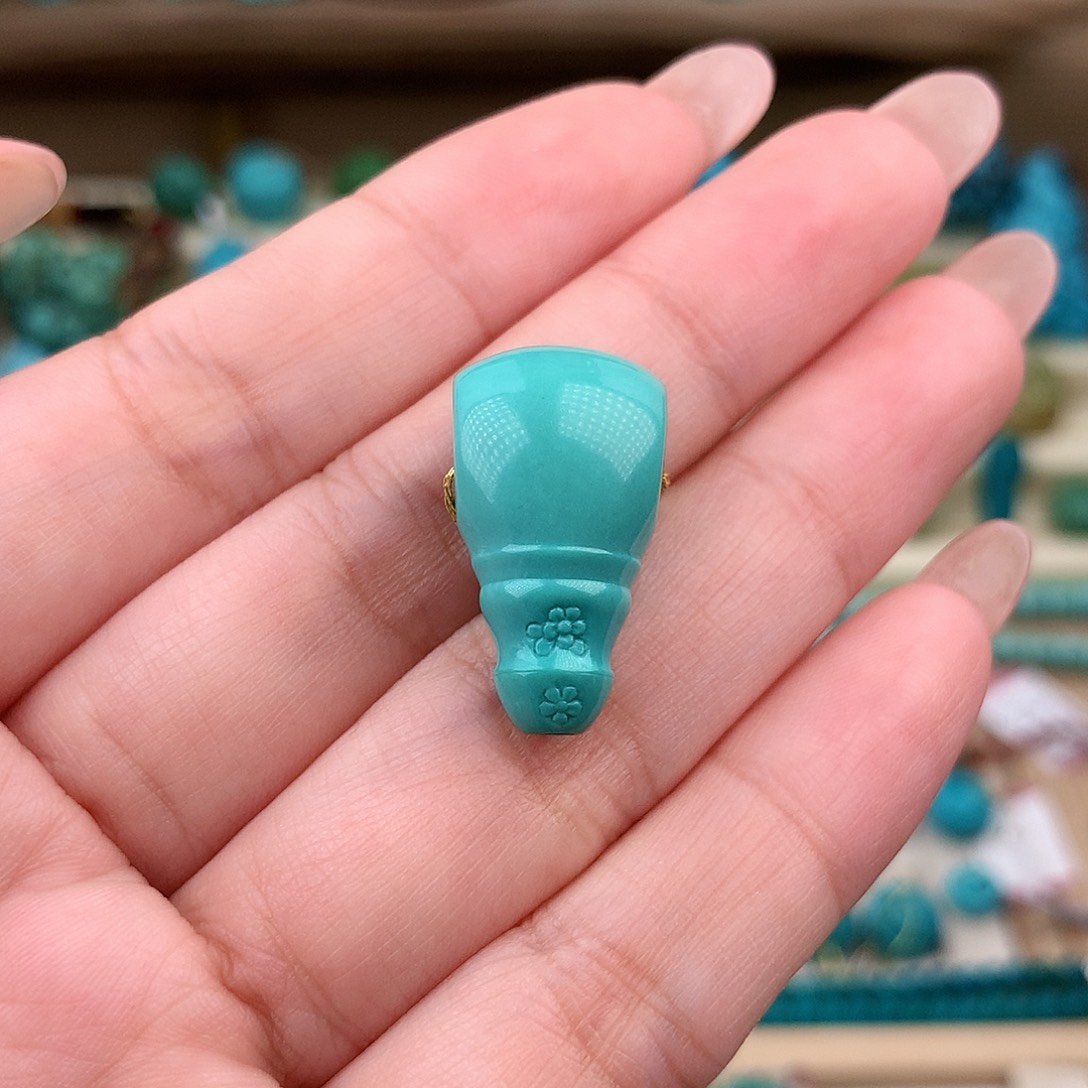 未镶嵌绿松石珠宝奇石