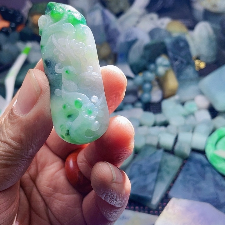 定制翡翠未镶嵌翡翠