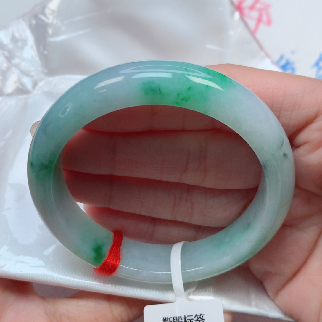 翡翠手镯未镶嵌55.5圈