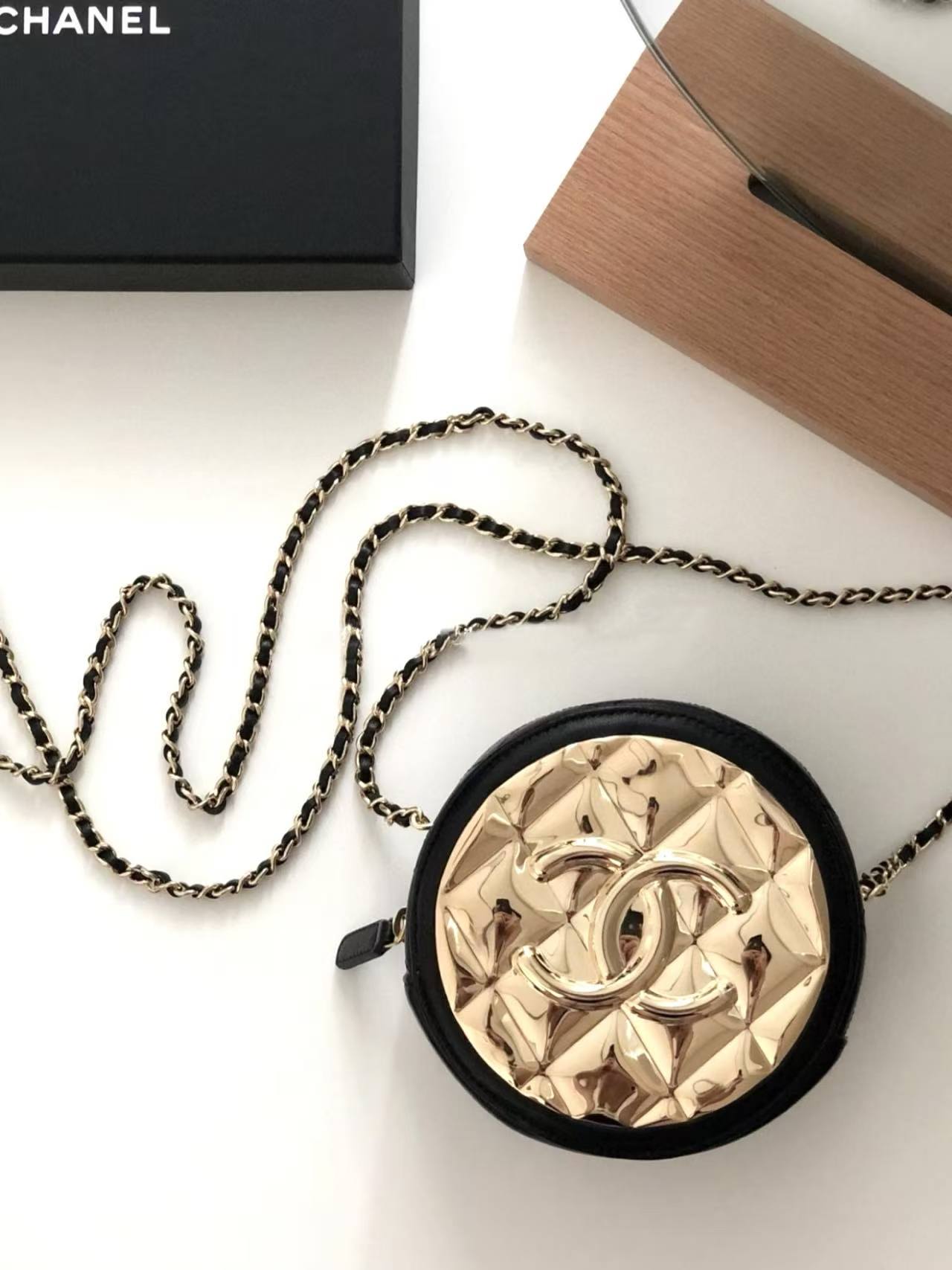 99新 Chanel/香奈儿 蔚蓝/21k 镜面金色圆饼 链条包 31开