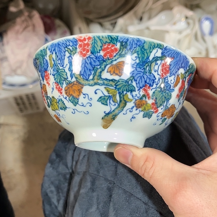 瓷片//////直径12.5厘米。绿。