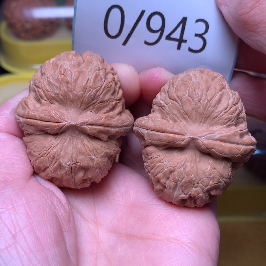 文玩核桃把件毕业肉球元宝44