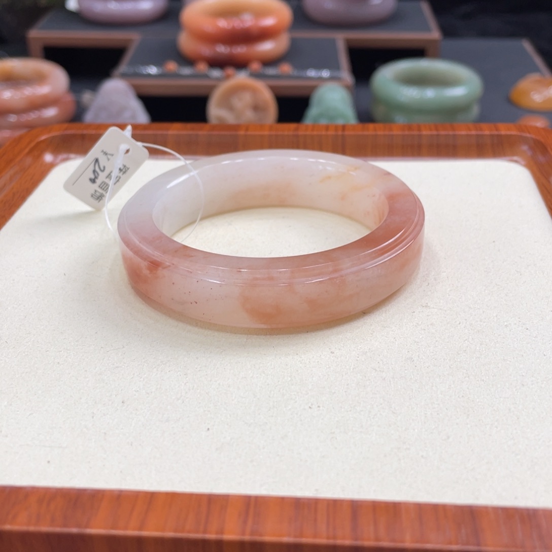 石英岩玉手镯未镶嵌