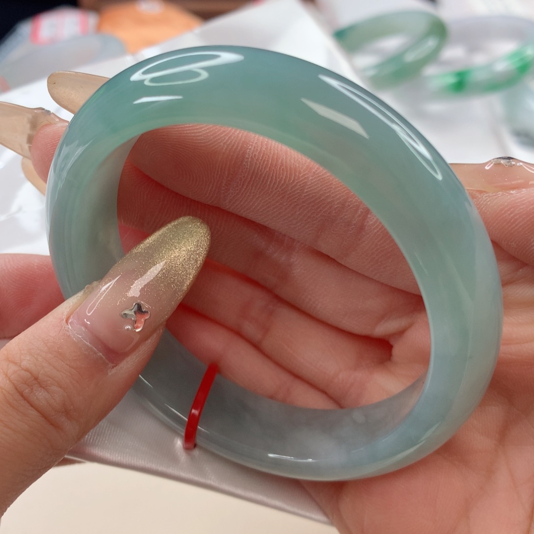 翡翠手镯未镶嵌57.2 正圈