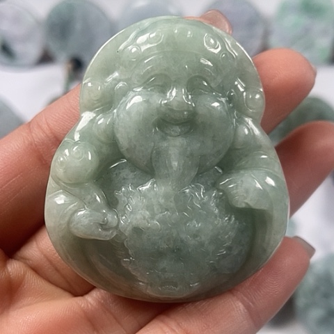翡翠颈饰未镶嵌财神爷福利