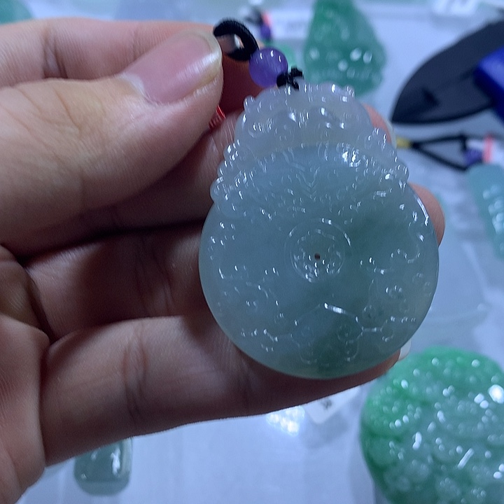 翡翠未镶嵌颈饰天然翡翠A货吊坠