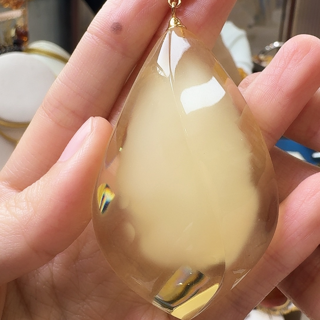 琥珀未镶嵌颈饰吊坠