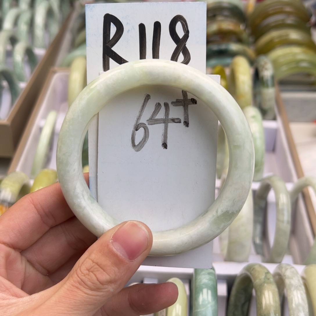 岫玉手镯未镶嵌天然岫玉