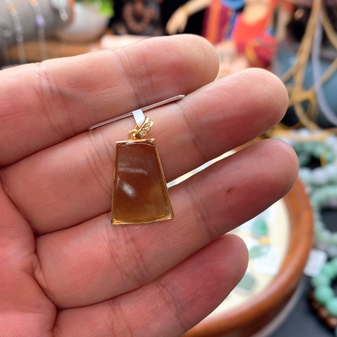 颈饰银S925镶嵌翡翠明**?