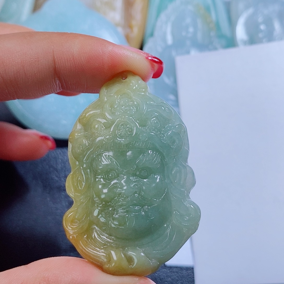 定制翡翠未镶嵌毛货不支持退换货，付款后确认抛光
