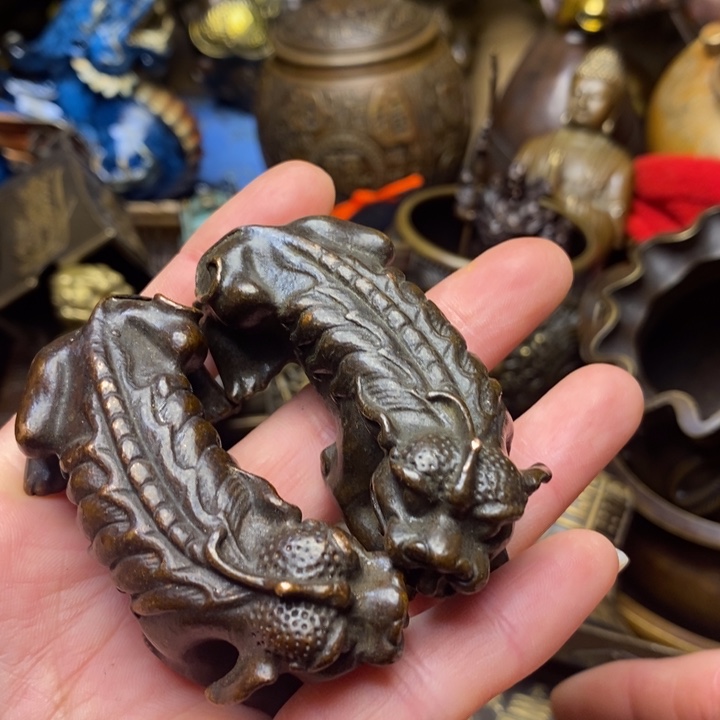 铜器摆件做工精良