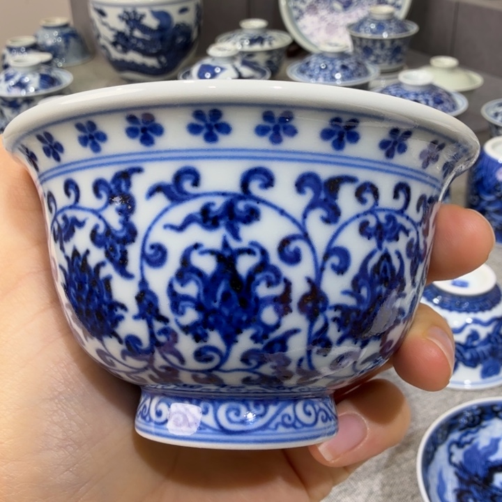 仿明永宣缠枝莲压手杯