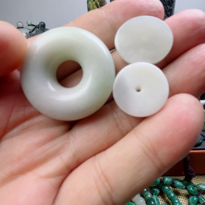 独山玉未镶嵌珠宝半成品