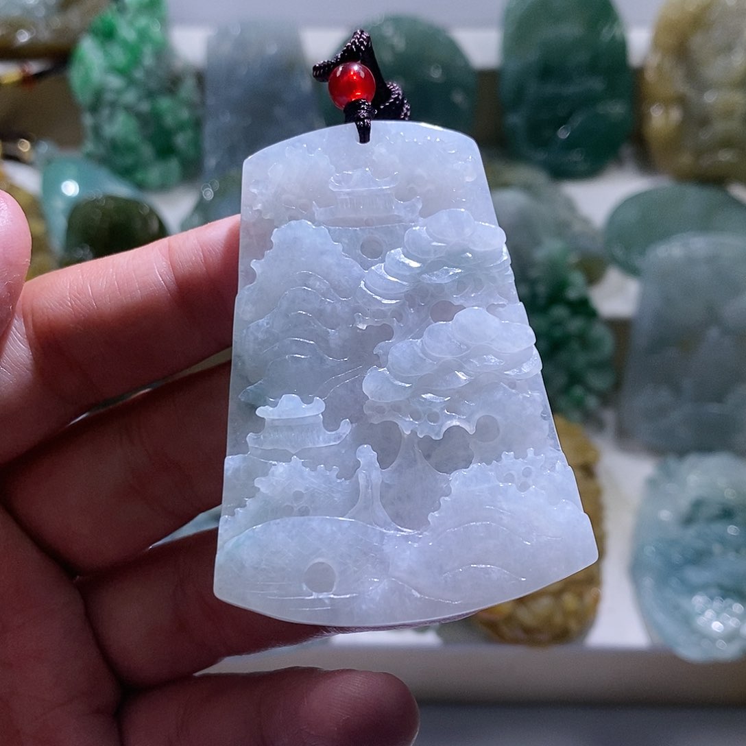【闪购商品】翡翠颈饰未镶嵌山水