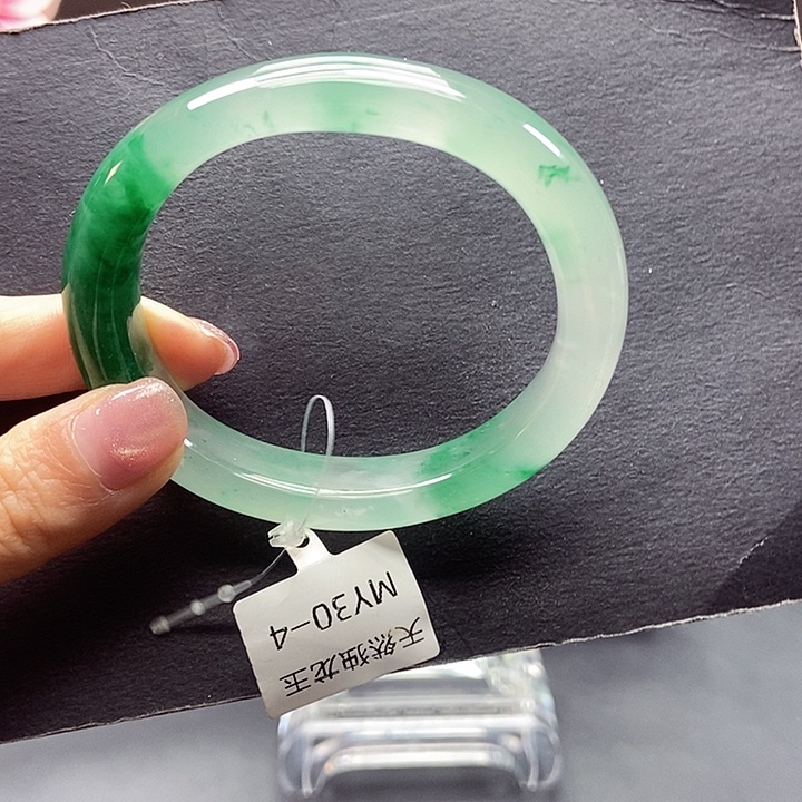 石英质玉手镯未镶嵌N****e