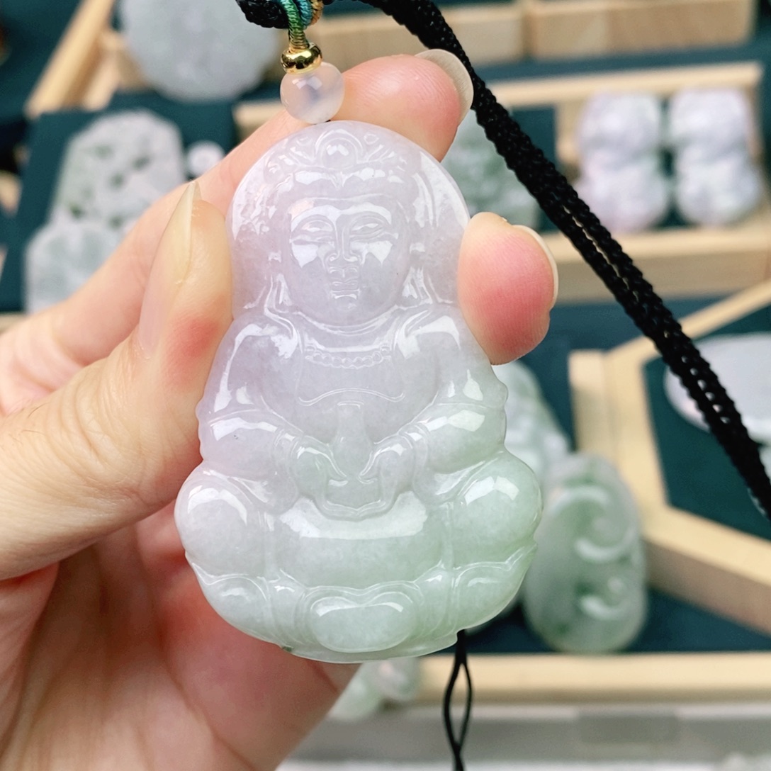 颈饰未镶嵌翡翠观音