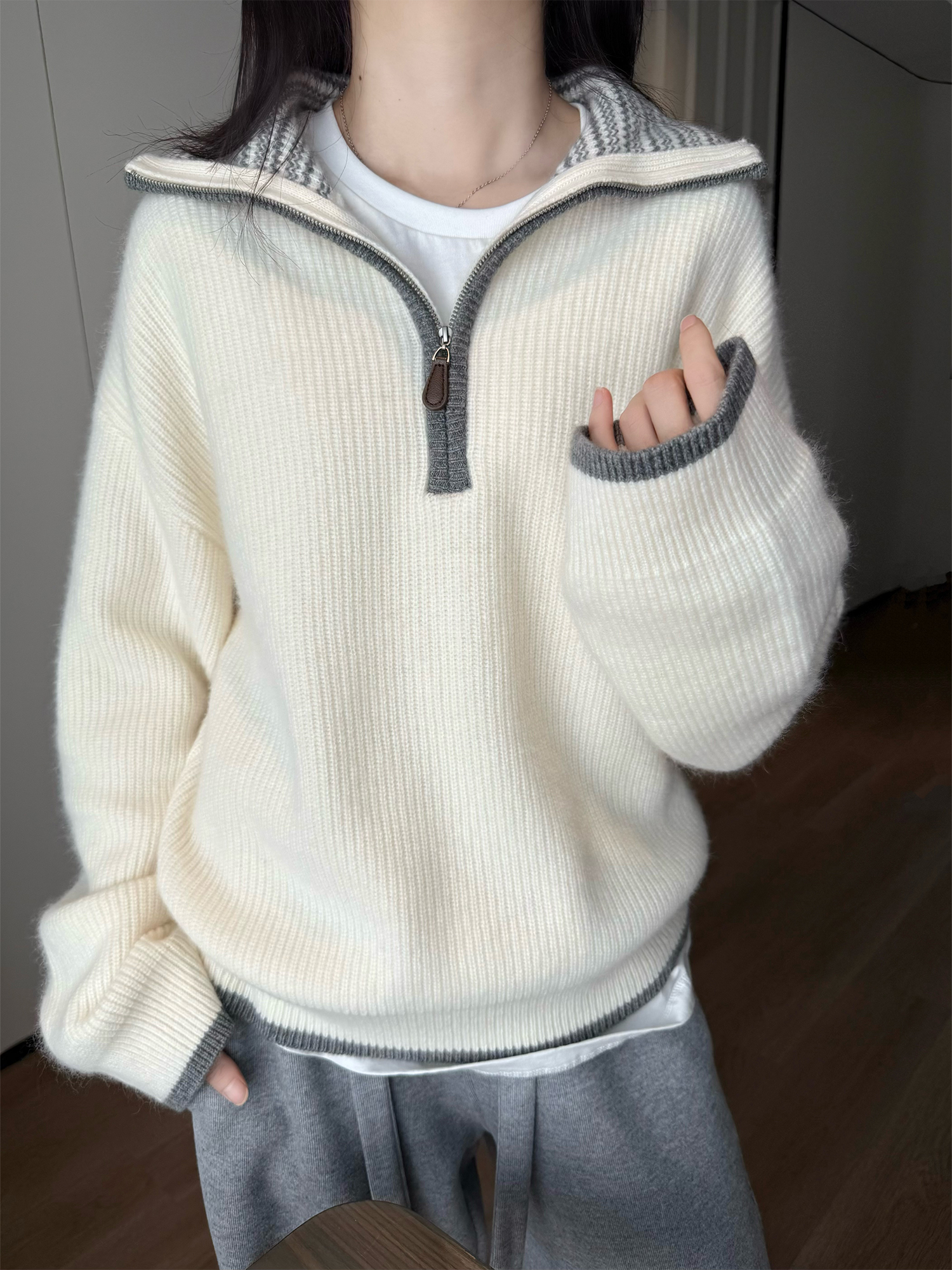 秋冬高级感翻领半拉链针织毛衣女2025新款加厚软糯慵懒松弛感上衣