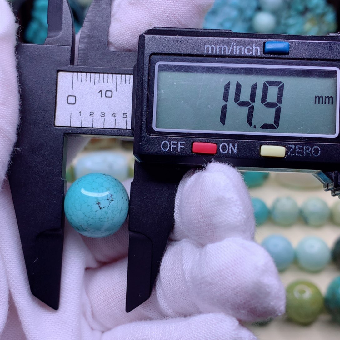 绿松石颈饰未镶嵌