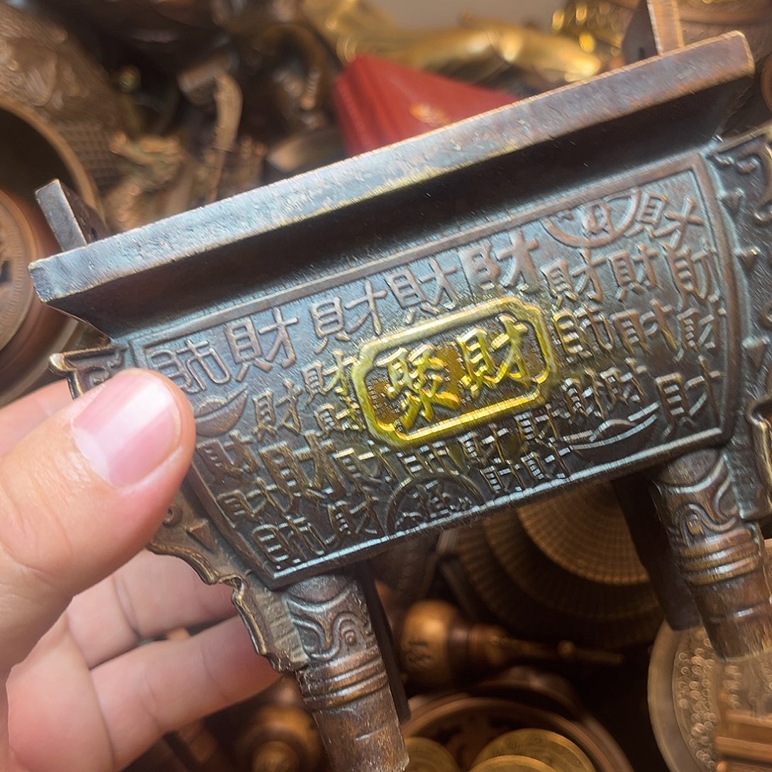 精美铜器工艺品等