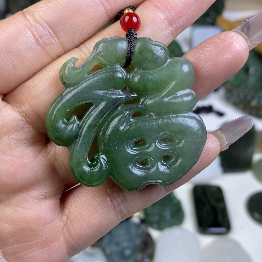 和田玉吊坠未镶嵌