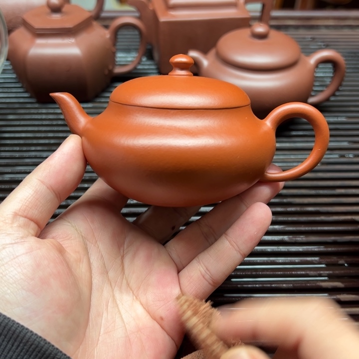 紫砂茶壶扁梨，朱泥170cv