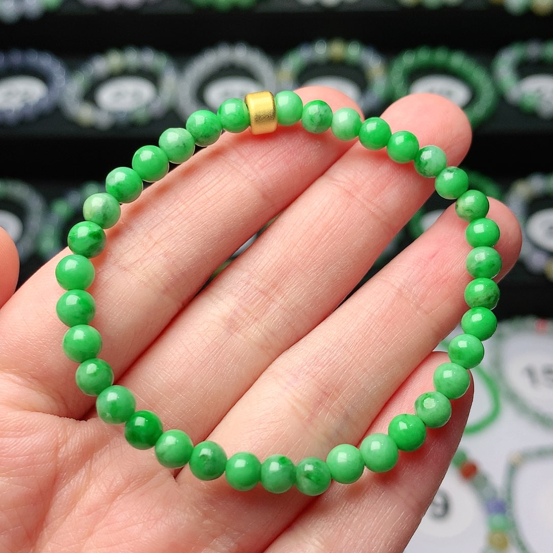 翡翠手链未镶嵌翡翠