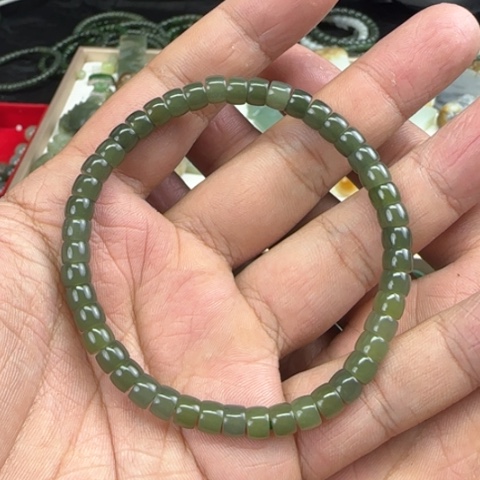 和田玉颈饰未镶嵌福利